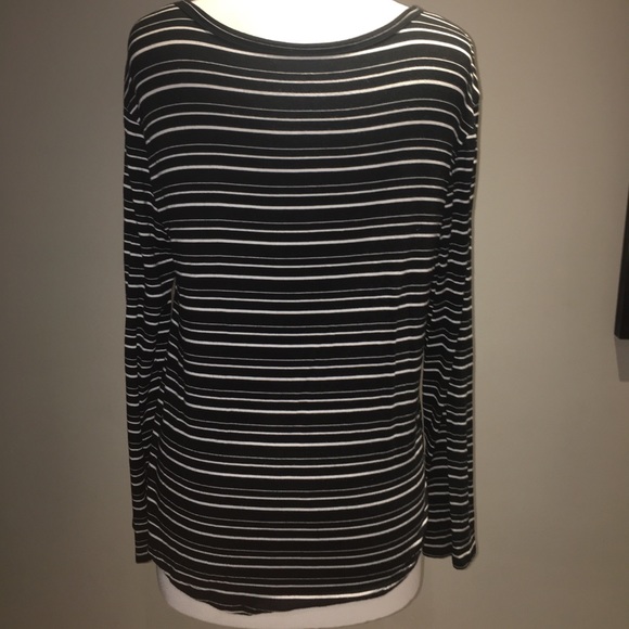 AEO black and white striped long sleeve top size M - Picture 2 of 3